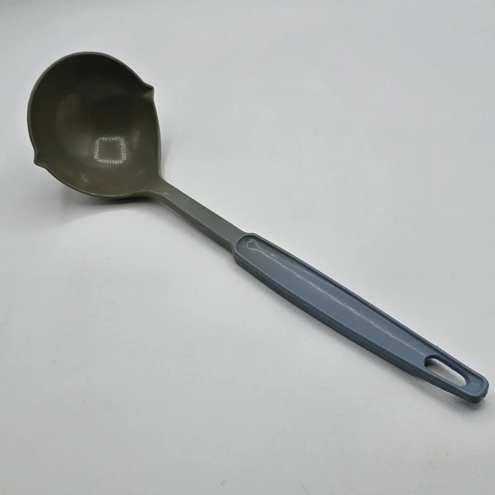Vintage Ekco Ladle Blue Plastic Soup Spoon Dipper Cooking Utensil Kitchen USA
